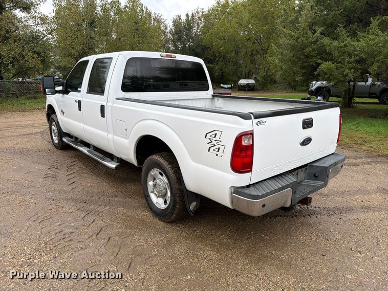 image for item FT6943 2011 Ford F250 Super Duty Crew Cab pickup truck
