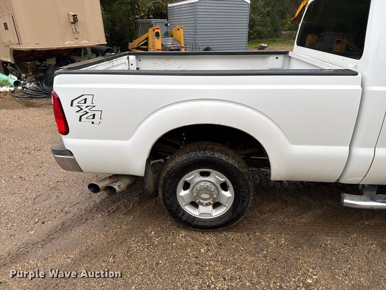 image for item FT6943 2011 Ford F250 Super Duty Crew Cab pickup truck