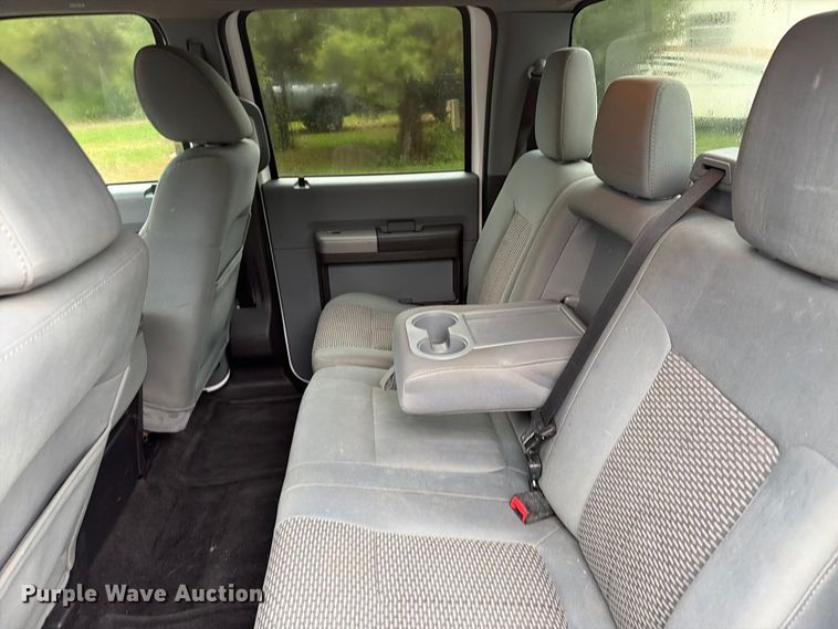 image for item FT6943 2011 Ford F250 Super Duty Crew Cab pickup truck
