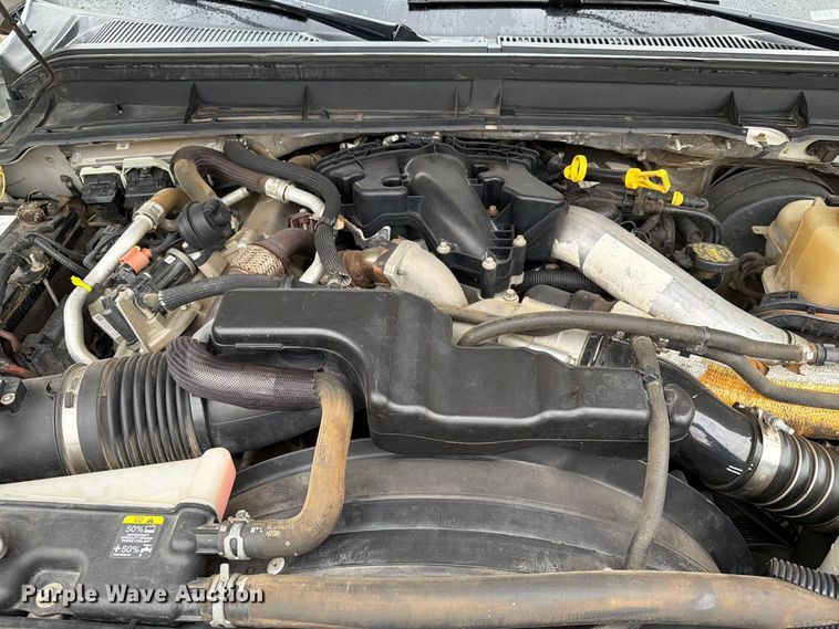 image for item FT6943 2011 Ford F250 Super Duty Crew Cab pickup truck