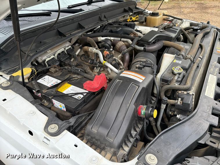 image for item FT6943 2011 Ford F250 Super Duty Crew Cab pickup truck