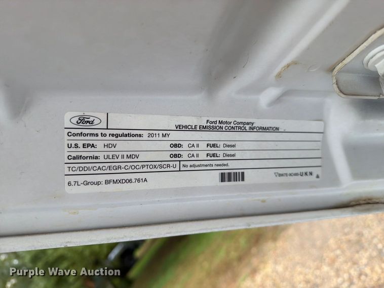 image for item FT6943 2011 Ford F250 Super Duty Crew Cab pickup truck