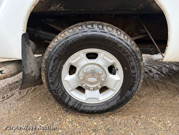 image for item FT6943 2011 Ford F250 Super Duty Crew Cab pickup truck