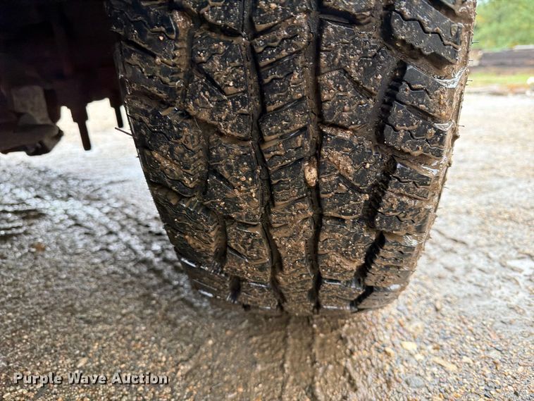 image for item FT6943 2011 Ford F250 Super Duty Crew Cab pickup truck