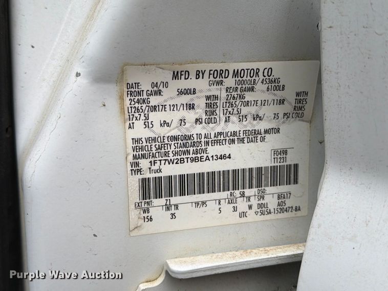 image for item FT6943 2011 Ford F250 Super Duty Crew Cab pickup truck