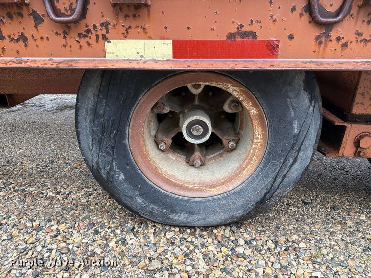 image for item FT6944 1978 Miller OTH tilt deck equipment trailer