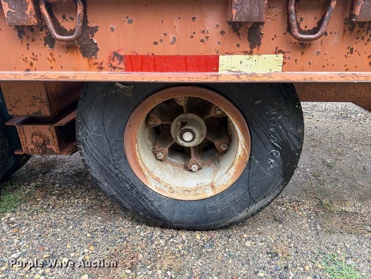 image for item FT6944 1978 Miller OTH tilt deck equipment trailer