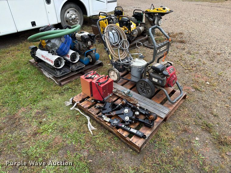 image for item FT6945 Assorted tools