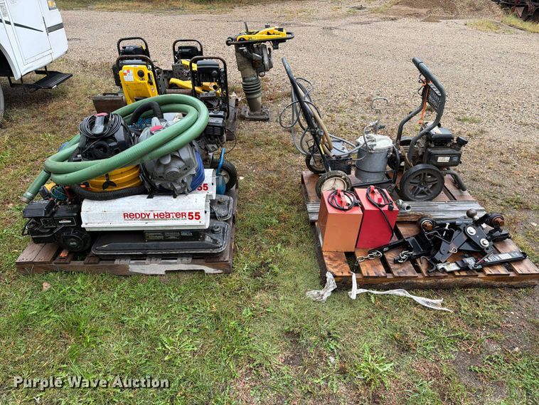 image for item FT6945 Assorted tools