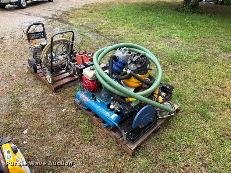 image for item FT6945 Assorted tools