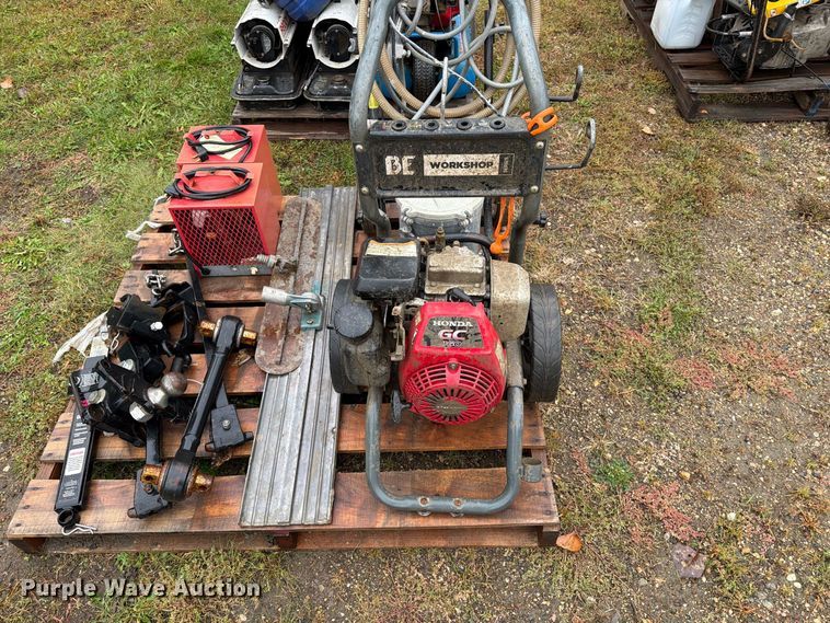 image for item FT6945 Assorted tools