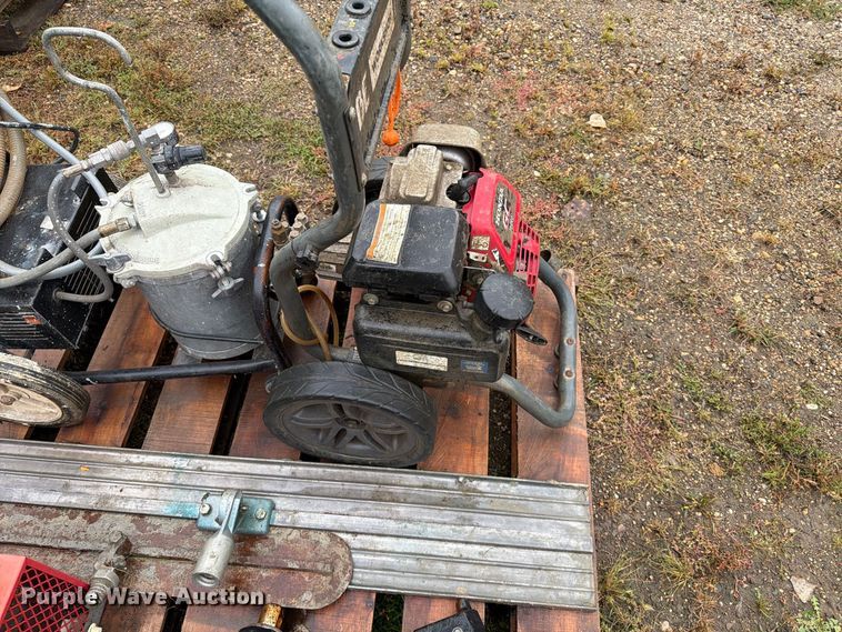 image for item FT6945 Assorted tools