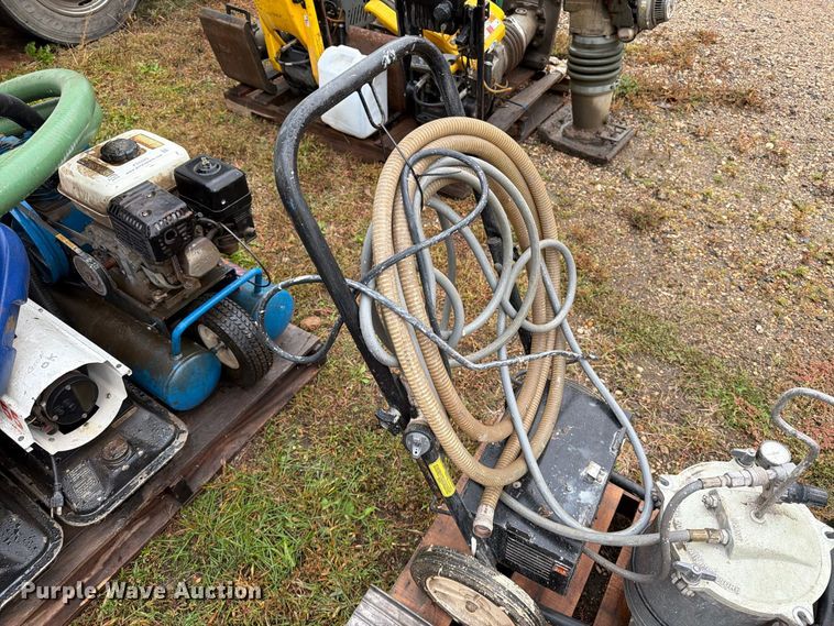 image for item FT6945 Assorted tools