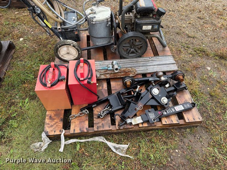 image for item FT6945 Assorted tools