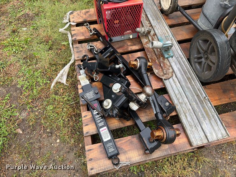 image for item FT6945 Assorted tools