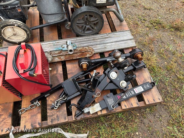 image for item FT6945 Assorted tools
