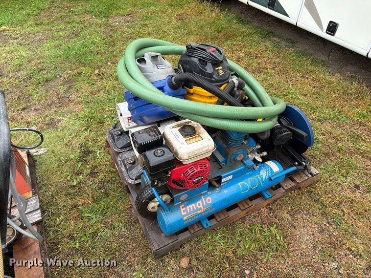 image for item FT6945 Assorted tools
