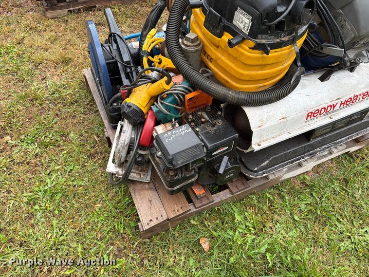 image for item FT6945 Assorted tools