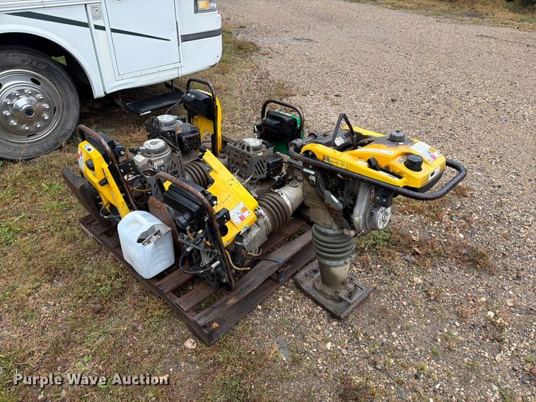 image for item FT6946 (5) plate compactors