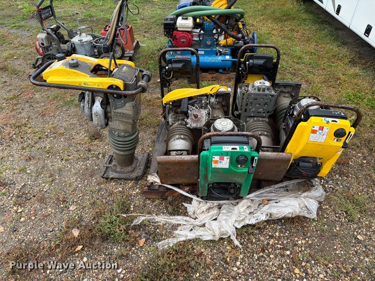 image for item FT6946 (5) plate compactors