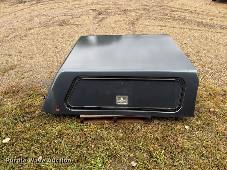 image for item FT6947 Leer pickup truck topper