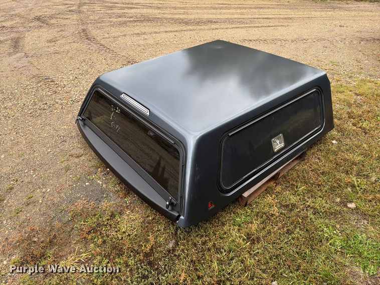 image for item FT6947 Leer pickup truck topper