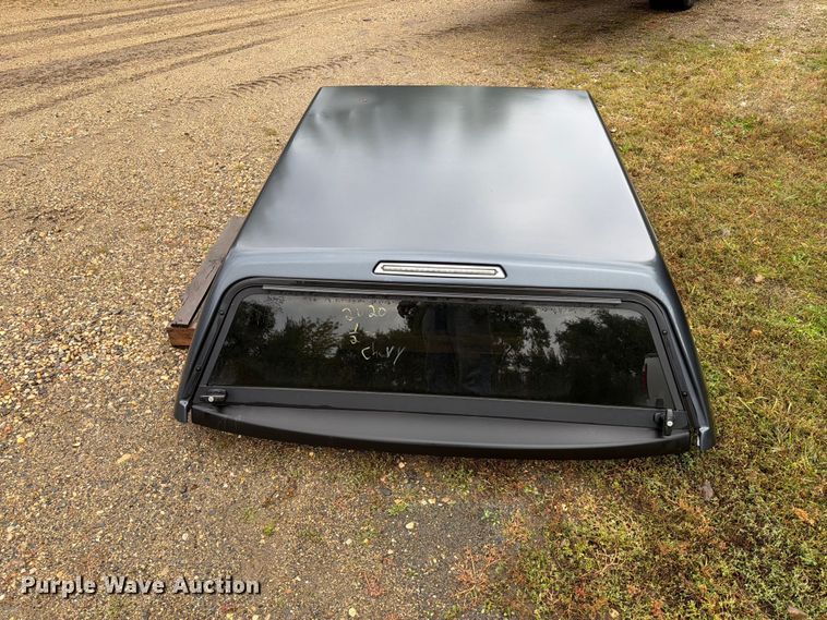 image for item FT6947 Leer pickup truck topper