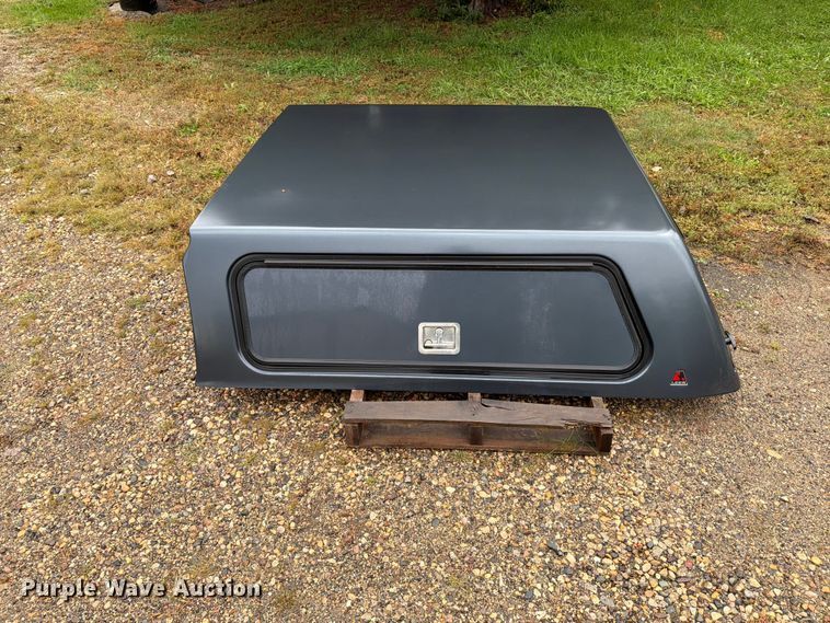 image for item FT6947 Leer pickup truck topper
