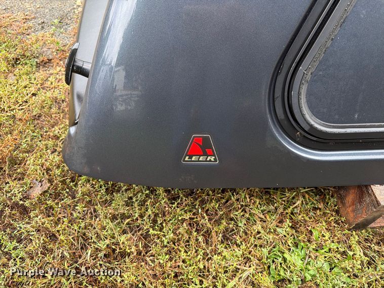 image for item FT6947 Leer pickup truck topper