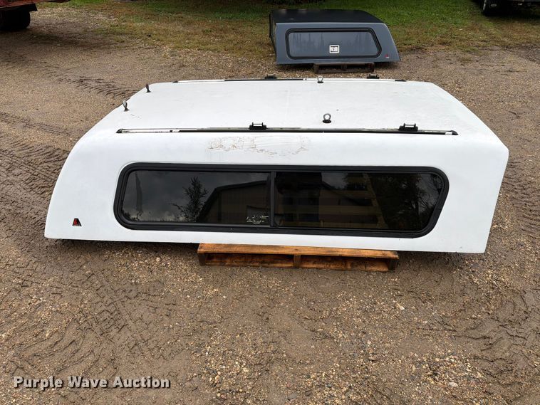 image for item FT6948 Leer pickup truck topper