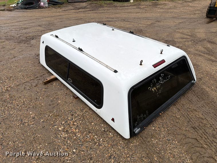 image for item FT6948 Leer pickup truck topper