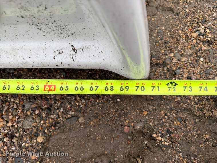 image for item FT6948 Leer pickup truck topper