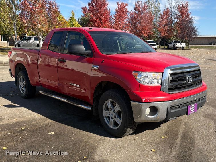 image for item FT7560 2013 Toyota Tundra Ext. Cab pickup truck
