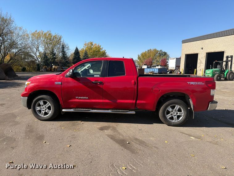 image for item FT7560 2013 Toyota Tundra Ext. Cab pickup truck