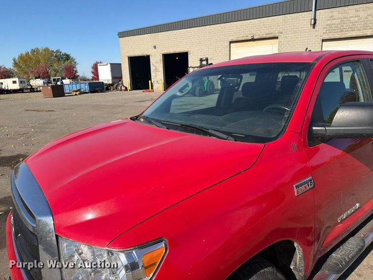 image for item FT7560 2013 Toyota Tundra Ext. Cab pickup truck