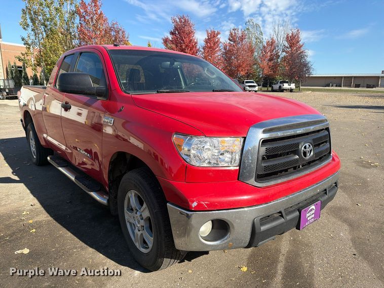 image for item FT7560 2013 Toyota Tundra Ext. Cab pickup truck