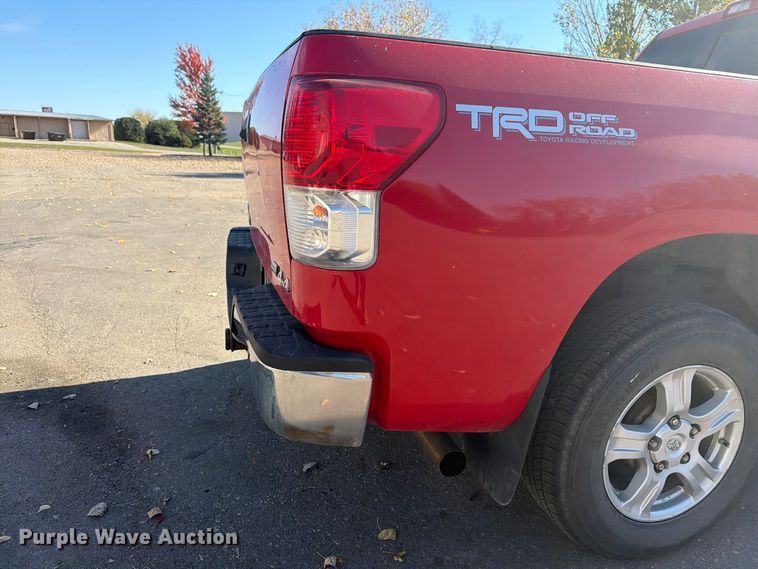 image for item FT7560 2013 Toyota Tundra Ext. Cab pickup truck