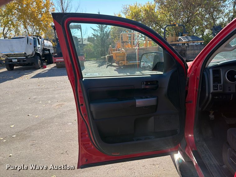 image for item FT7560 2013 Toyota Tundra Ext. Cab pickup truck