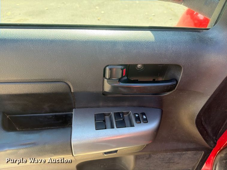 image for item FT7560 2013 Toyota Tundra Ext. Cab pickup truck