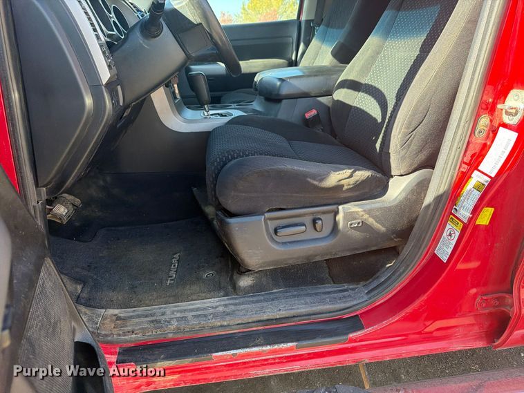 image for item FT7560 2013 Toyota Tundra Ext. Cab pickup truck