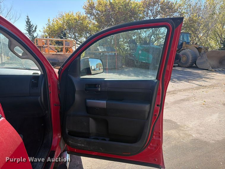 image for item FT7560 2013 Toyota Tundra Ext. Cab pickup truck