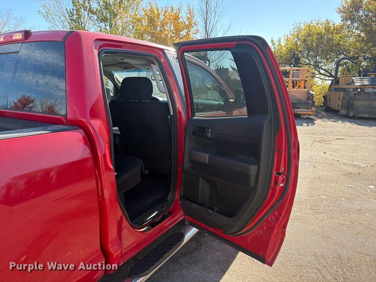 image for item FT7560 2013 Toyota Tundra Ext. Cab pickup truck