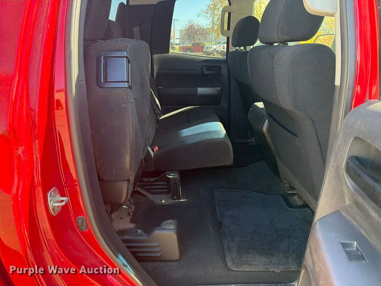 image for item FT7560 2013 Toyota Tundra Ext. Cab pickup truck