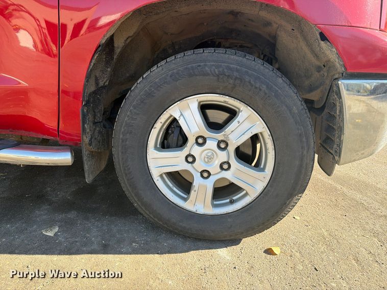 image for item FT7560 2013 Toyota Tundra Ext. Cab pickup truck