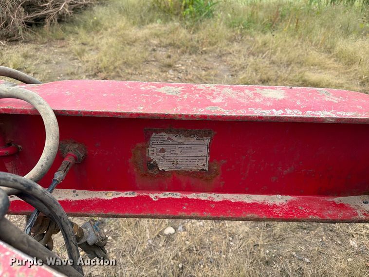 image for item FT8142 1997 Towmaster trailer