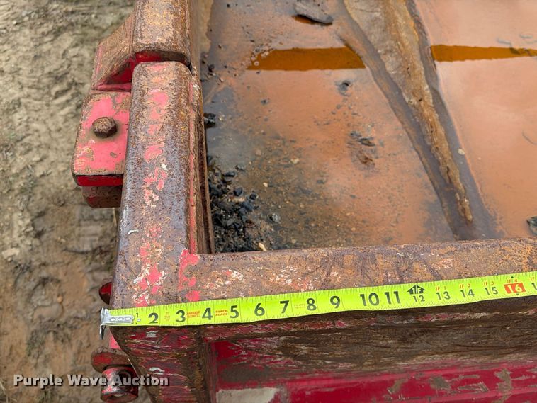 image for item FT8142 1997 Towmaster trailer