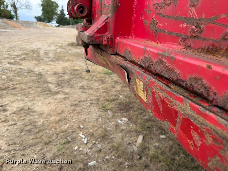 image for item FT8142 1997 Towmaster trailer