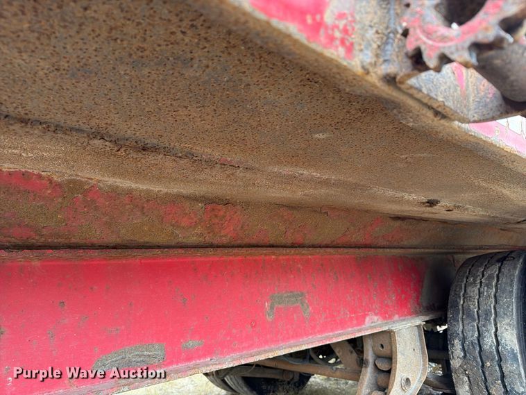 image for item FT8142 1997 Towmaster trailer
