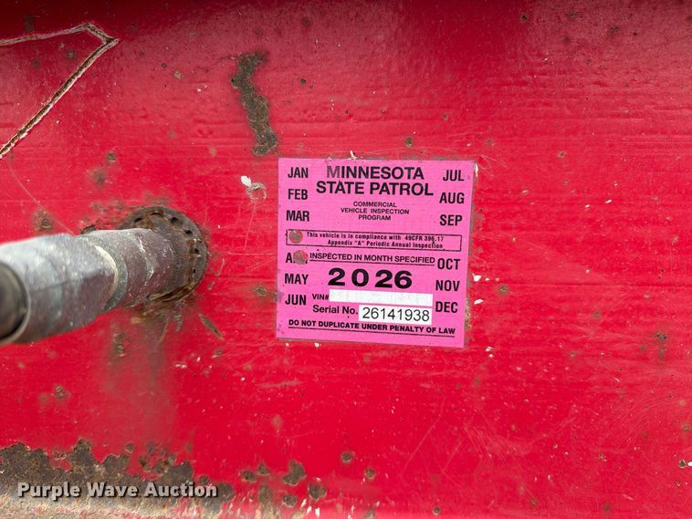 image for item FT8142 1997 Towmaster trailer