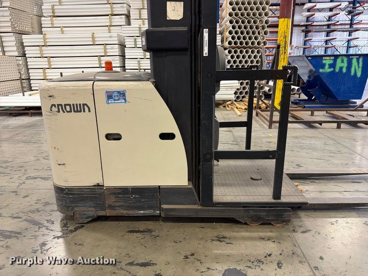 image for item FU0584 2018 Crown SP3520-30 Picker